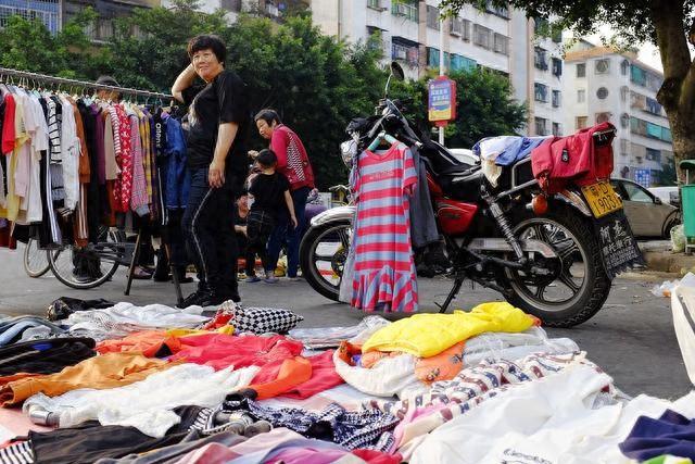 投资开个小店_投资小的店面_现在开什么店投资小